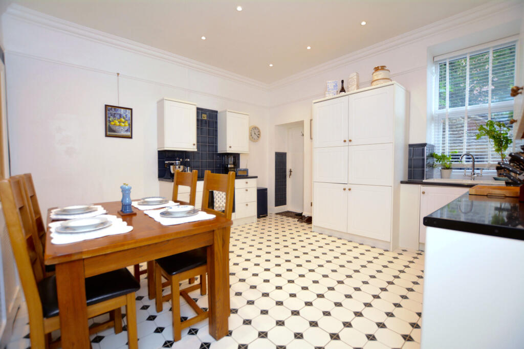 3 Citadel Place, Ayr, KA7 1JN photo 4