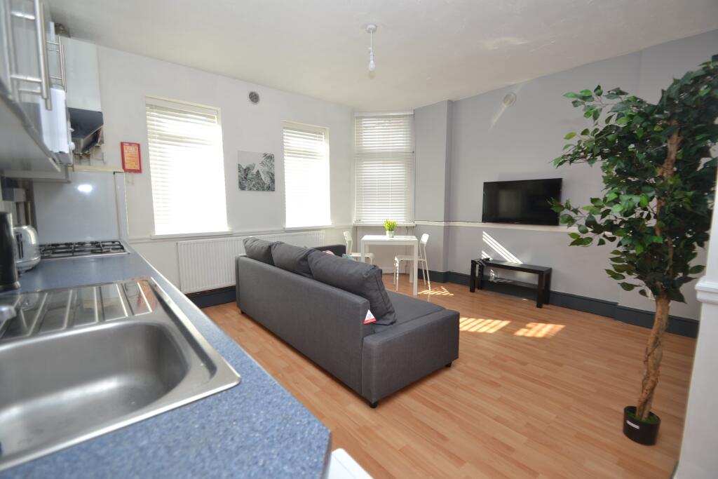Apartment in Cardiff - More