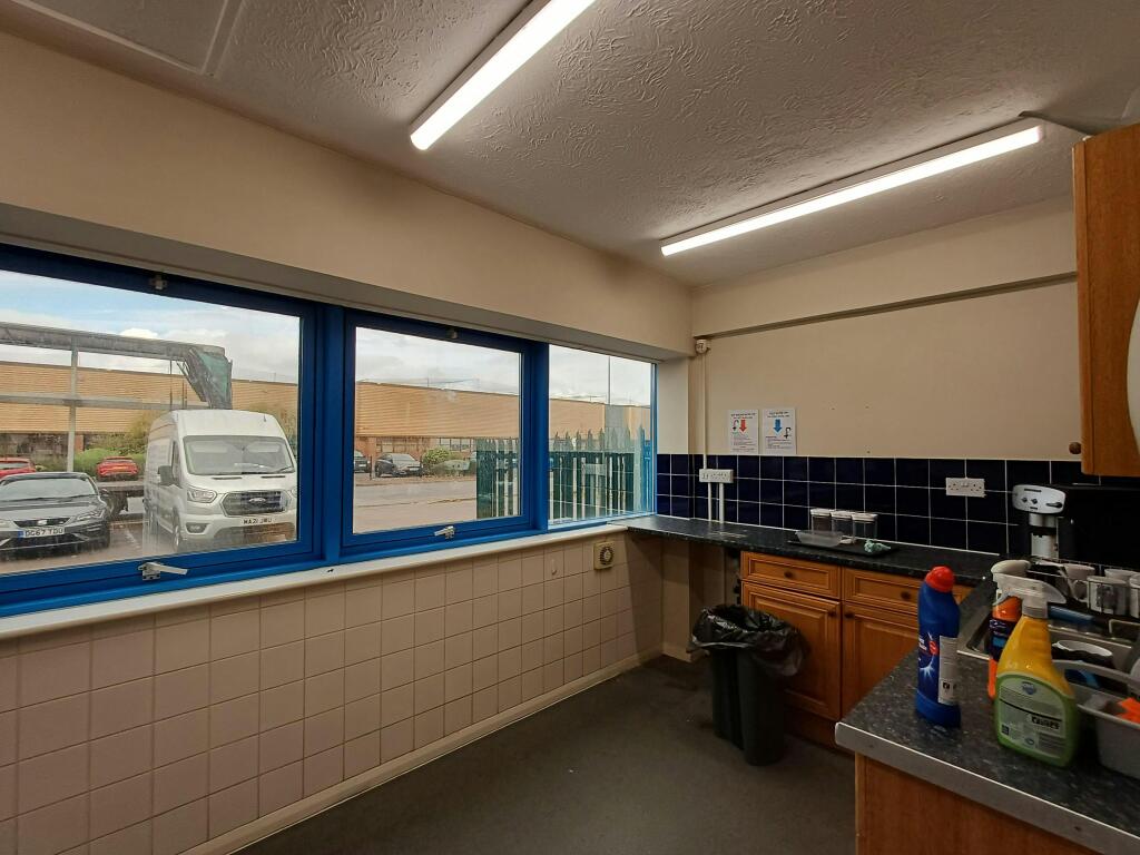 NEW Kitchen.jpg
