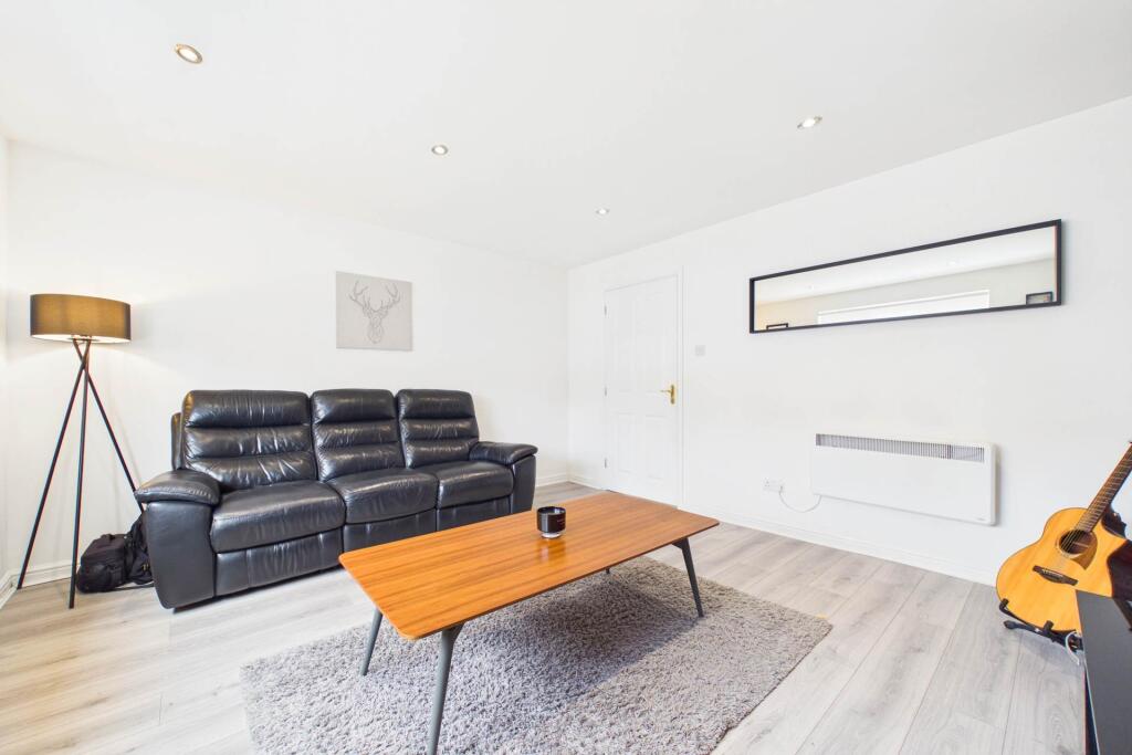 Apartment in Carfin, North Lanarkshire - View 5