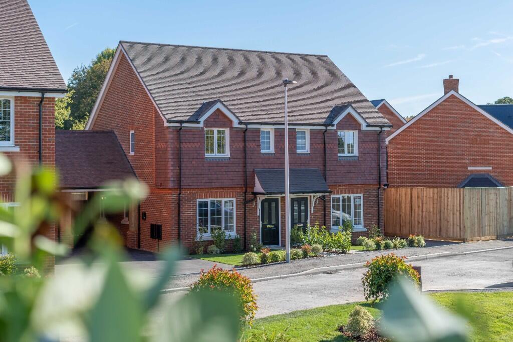 Main image of property: London Road,
Wokingham,
RG40 1ST