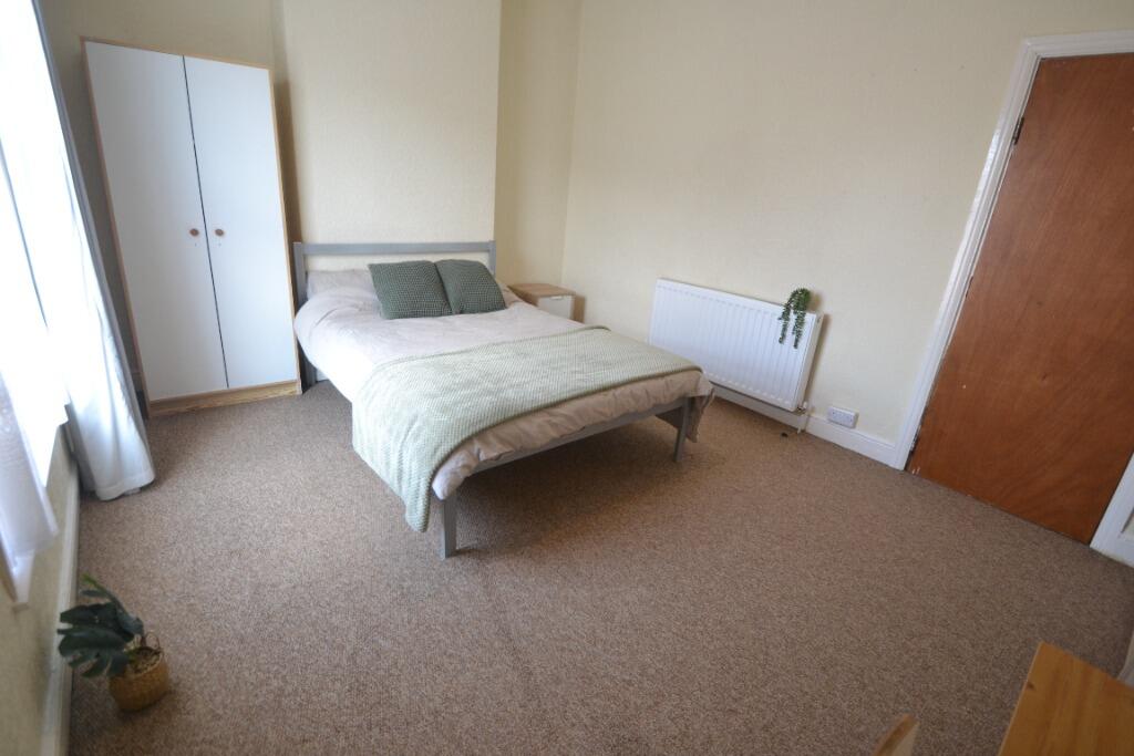 Main image of property: West Avenue, West Bridgford, NG2