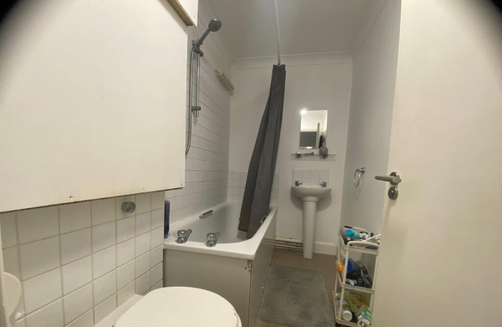 Apartment in Brighton, Queen's Park - View 4