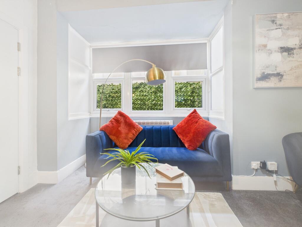 Apartment in Brighton - View 5