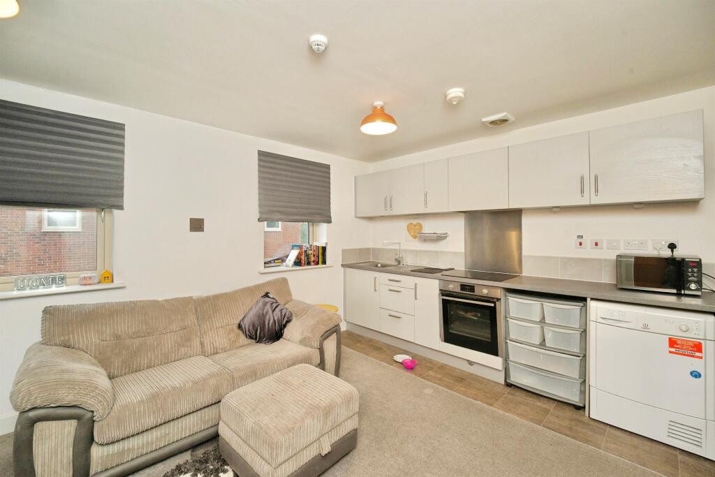 House in Leeds - View 4