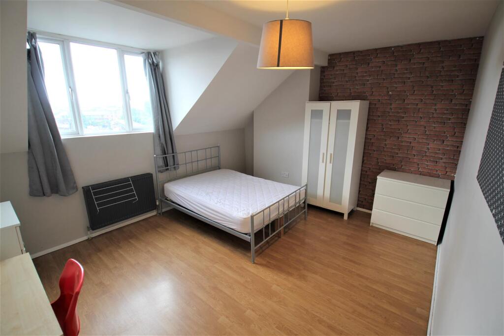House in Leeds, West Yorkshire - More