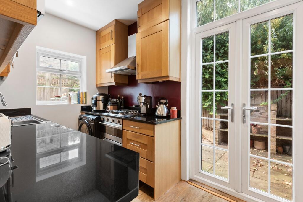 Apartment in London - View 5