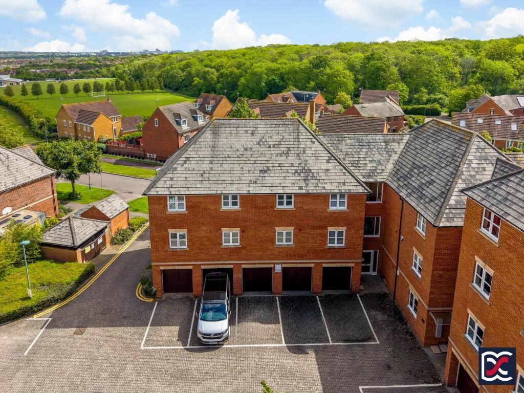 Main image of property: Vernier Crescent, Milton Keynes, Buckinghamshire, MK5