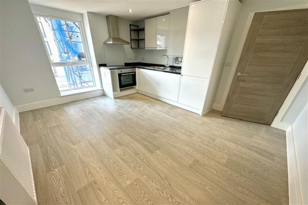 Main image of property: Canal Walk, Clarendon Apartments Canal Walk, SO14