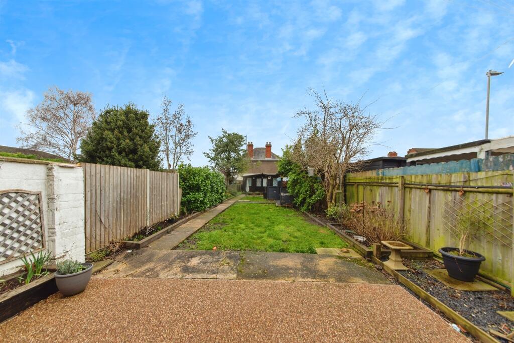House in South Kesteven, Bourne - More