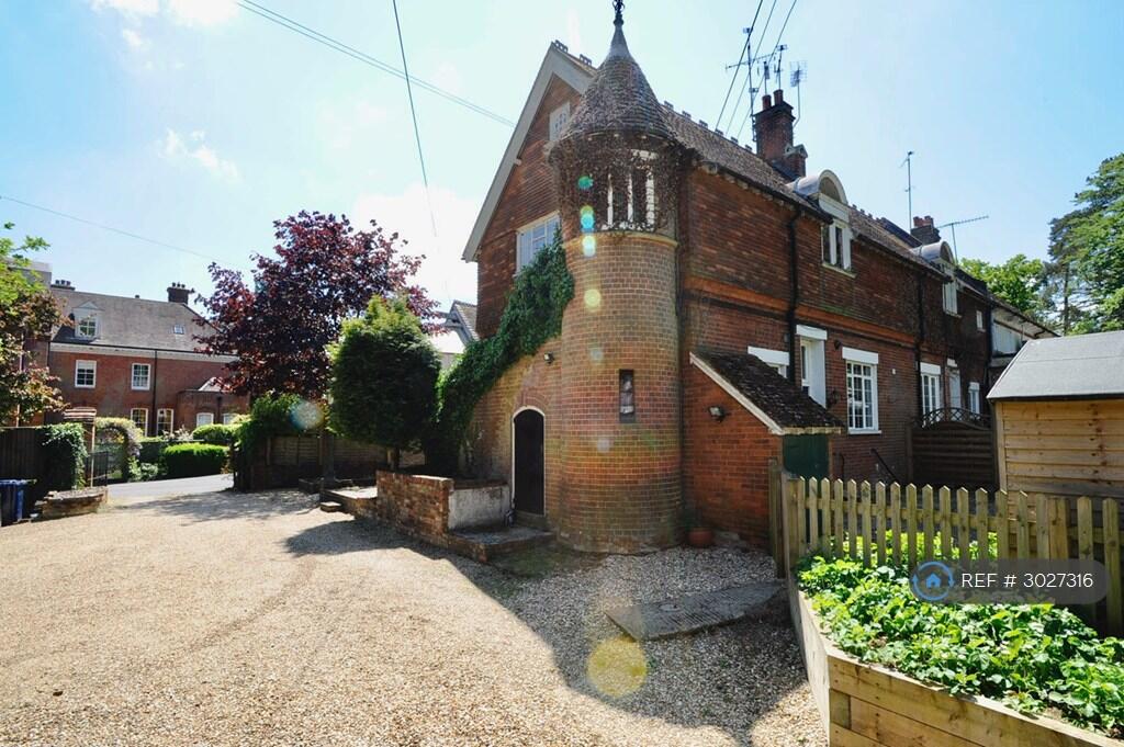 Apartment in Guildford - View 2