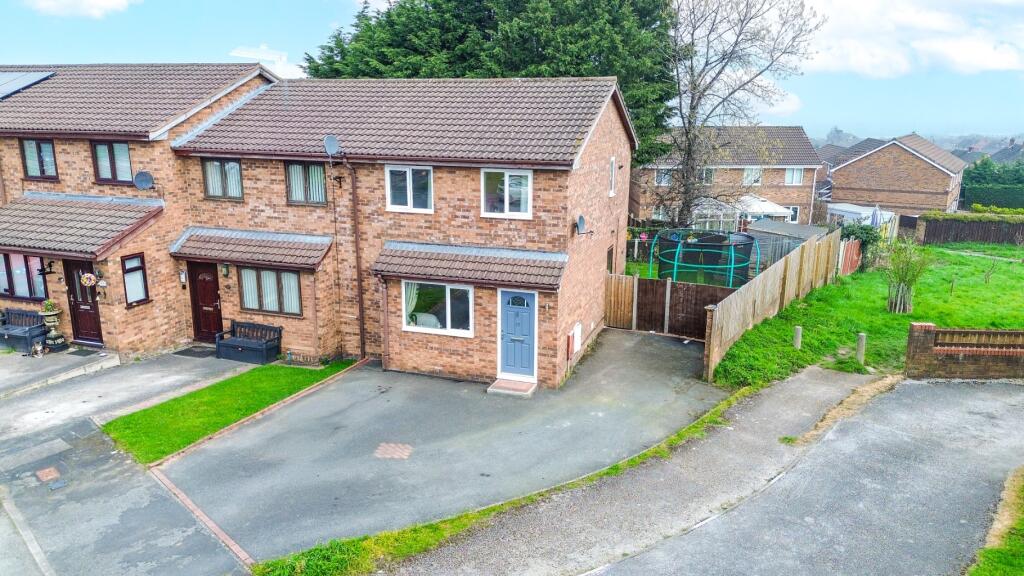 Main image of property: Aspen Close, Connah's Quay, Deeside, Flintshire, CH5 4GY