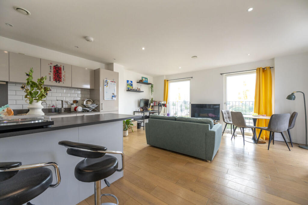 Apartment in London - View 2