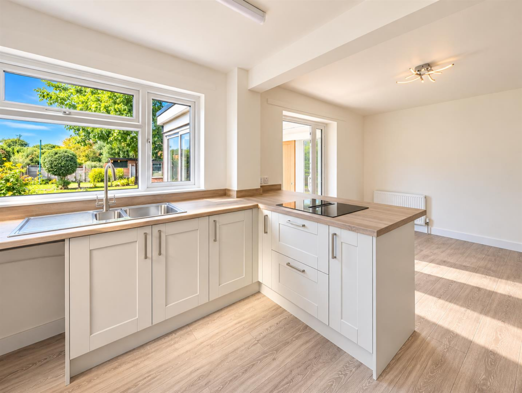 House in Southampton - View 4