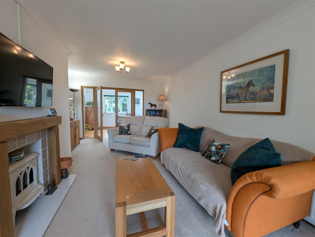 House in Darlington - More