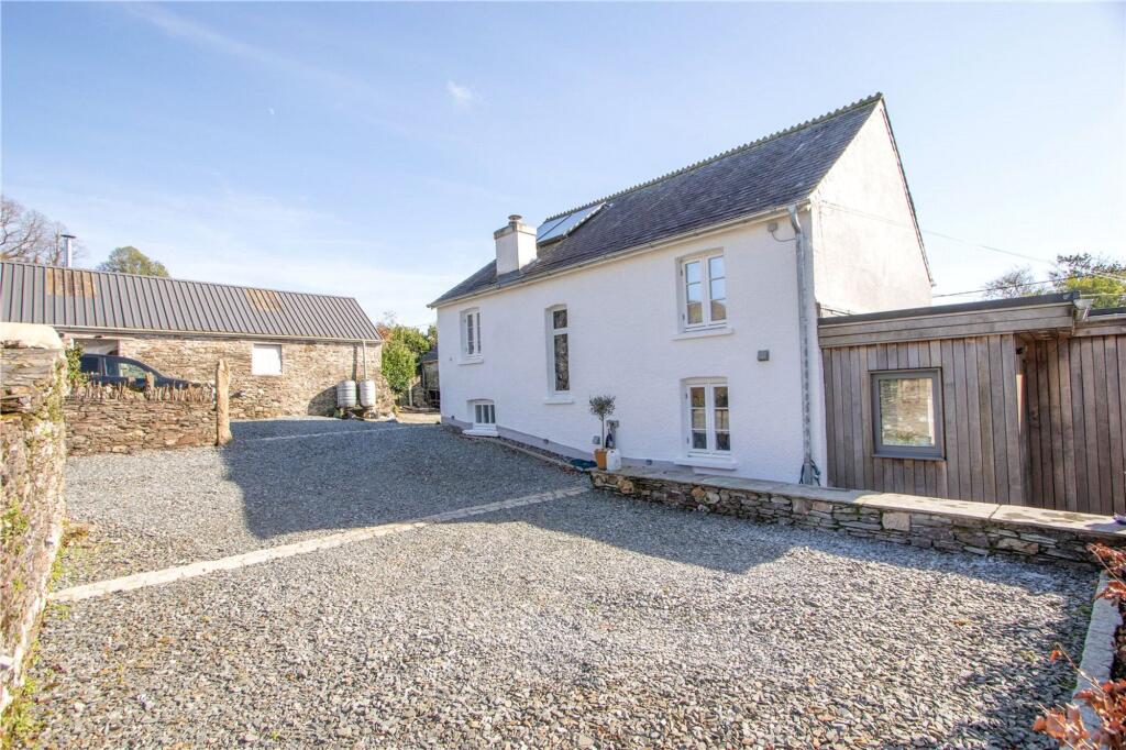 3-bed detached on Church Hill, Whitchurch, PL19, £575,000
