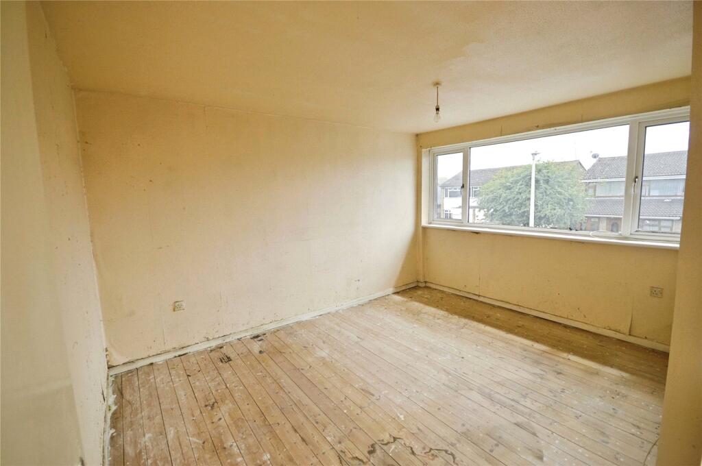 House in Grain, Isle of Grain - More