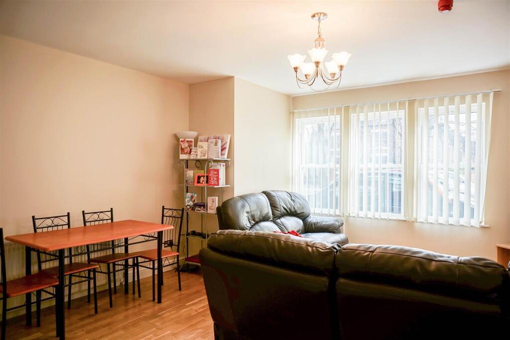 Apartment in Leeds - View 2
