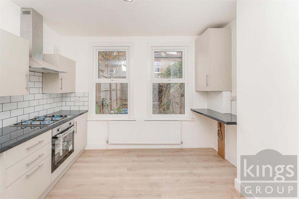 Apartment in London - More