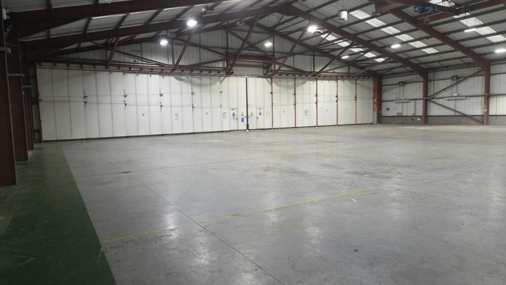Hangar 125.jpeg