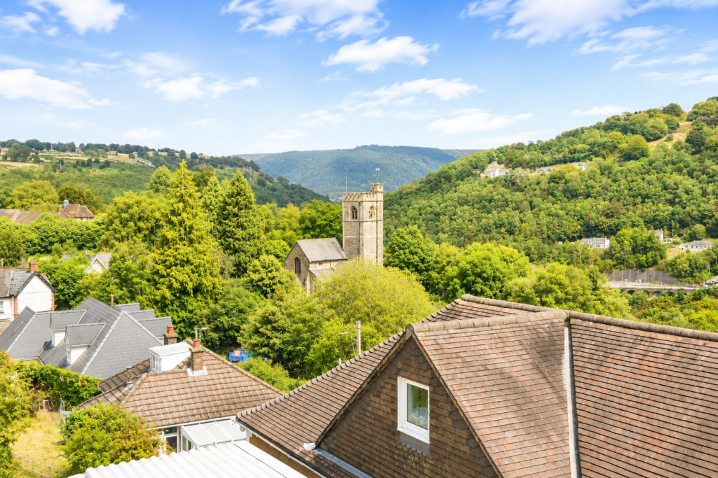 House in Crumlin, Caerphilly - View 4