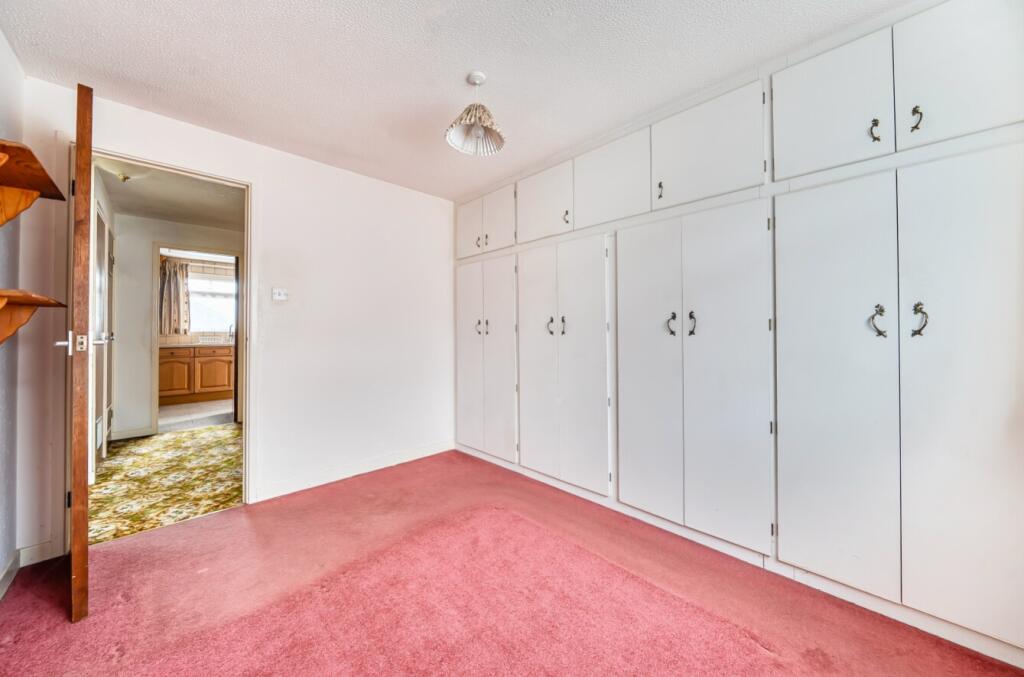 House in Nottingham, Bramcote - View 4