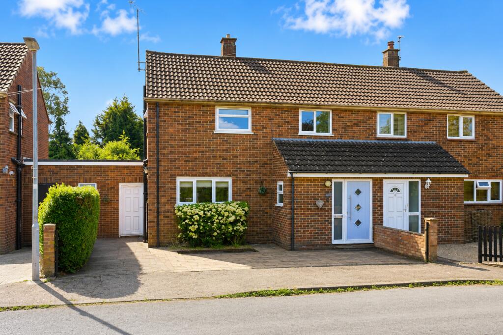 Main image of property: Roestock Lane, Colney Heath, St. Albans, Hertfordshire, AL4