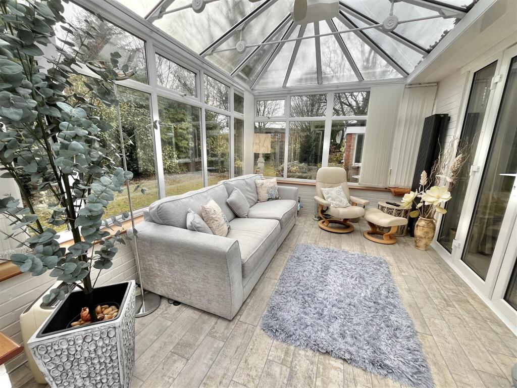 Stanneylands Drive, Wilmslow photo 2