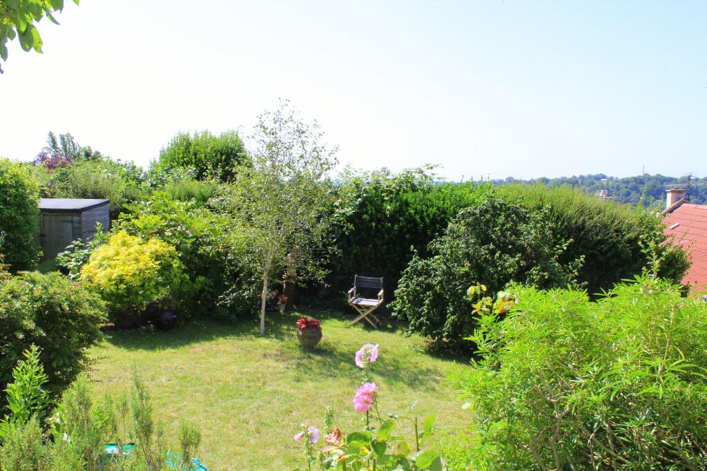 House in Bradford on Avon, Wiltshire - View 2