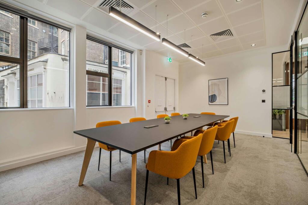 8558429-interior10-800.jpg
