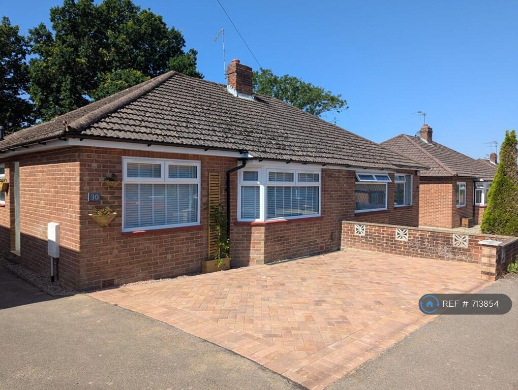 Main image of property: Linda Grove, Cowplain, PO8