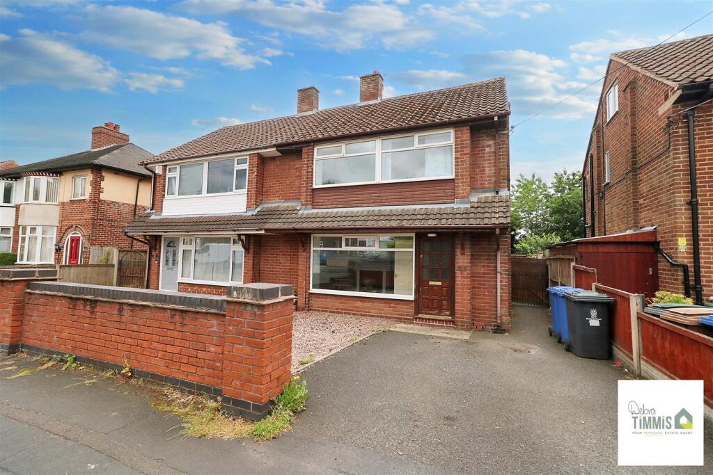 3-bed semi-detached on Gilman Avenue, Baddeley Green, Stoke-On-Trent, £180,000