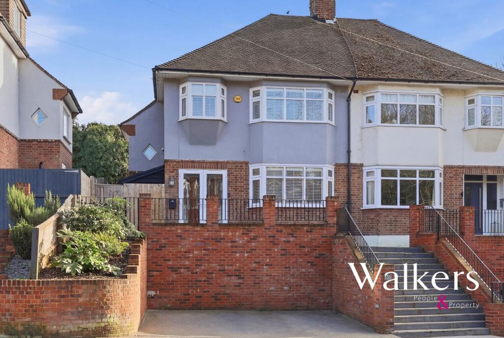 Main image of property: High Street, Brentwood, CM14