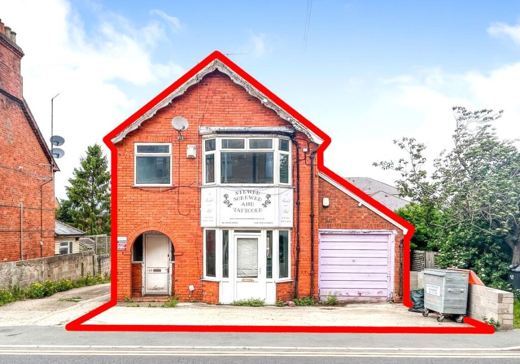 Main image of property: 148 Kings Road, Newbury, Berkshire, RG14 5RG