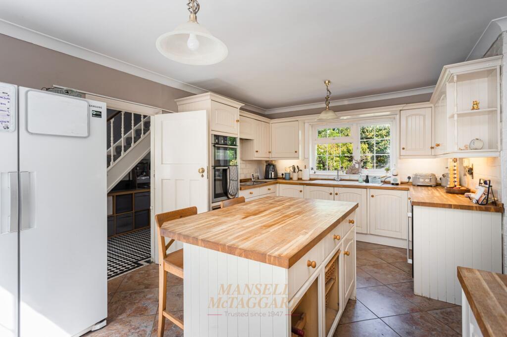 Turners Hill Road, Worth, RH10 - View 4