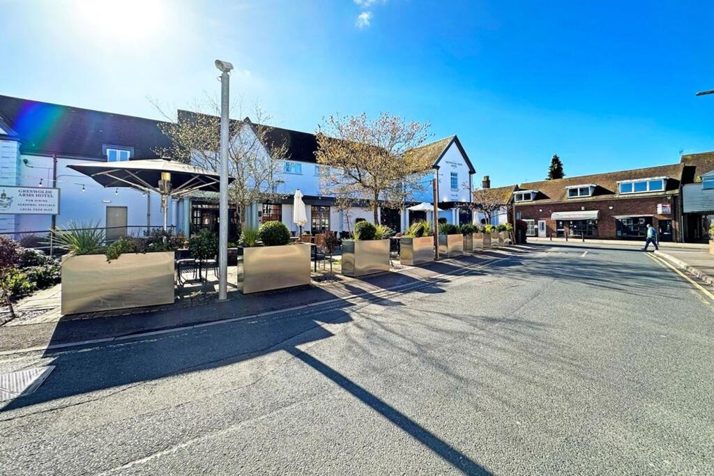 Additional image 9 of High Street, Knowle, B93