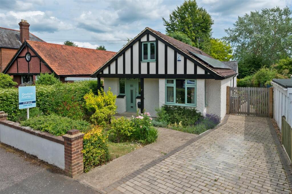 4-bed detached on Cherry Drive, Canterbury, £585,000