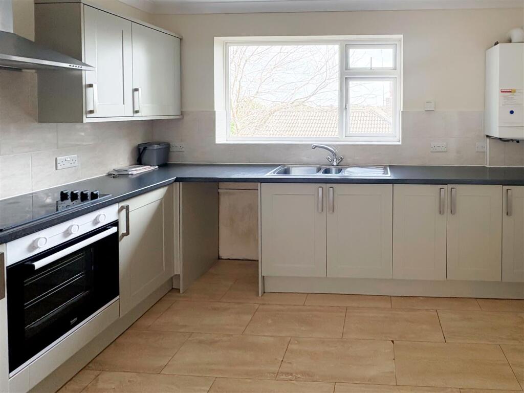 Apartment in Portsmouth - More