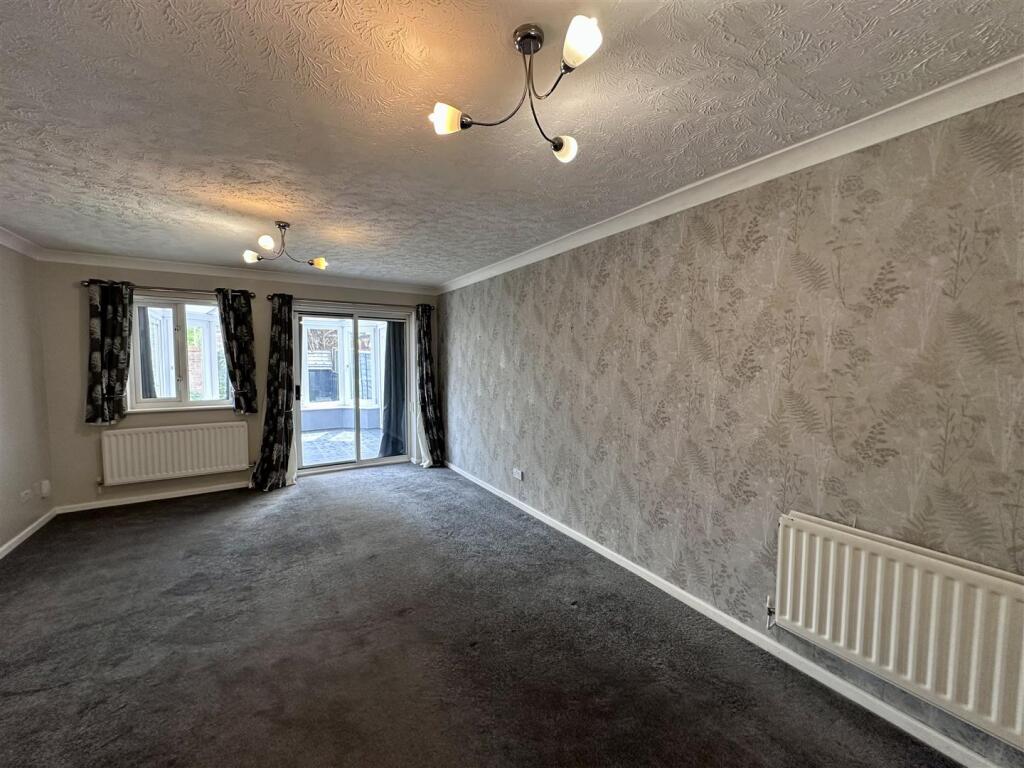 8 Butterside RoadKingnorthAshfordKent photo 3