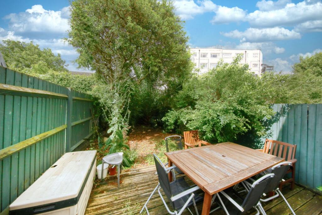 Tonsley Street, Wandsworth, SW18 photo 3