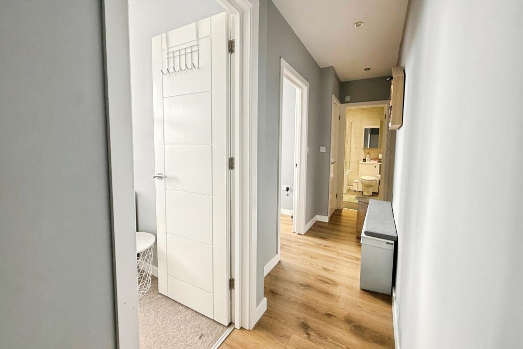 Apartment in Rushmoor, Hampshire - More