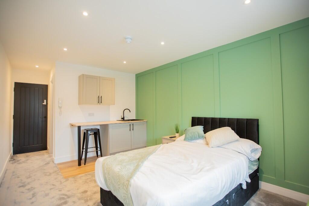 House in Portsmouth - View 5