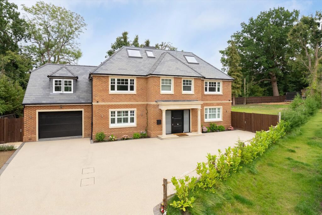 Main image of property: Heath View, East Horsley, Leatherhead, Surrey, KT24.
