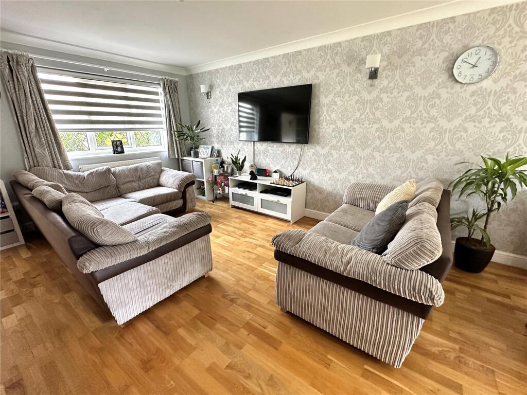 House in Basildon, Essex - View 2