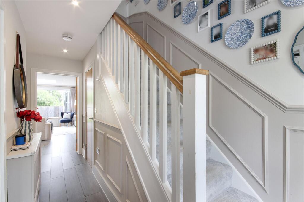 House in Tonbridge - More
