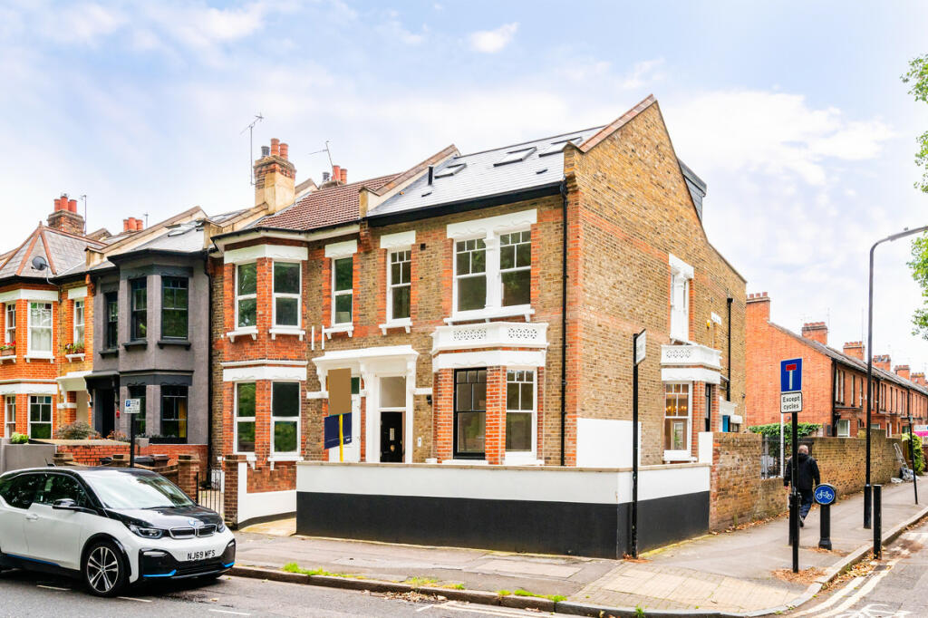 5-bed terraced on Chatsworth Road, London, E5, £1,550,000