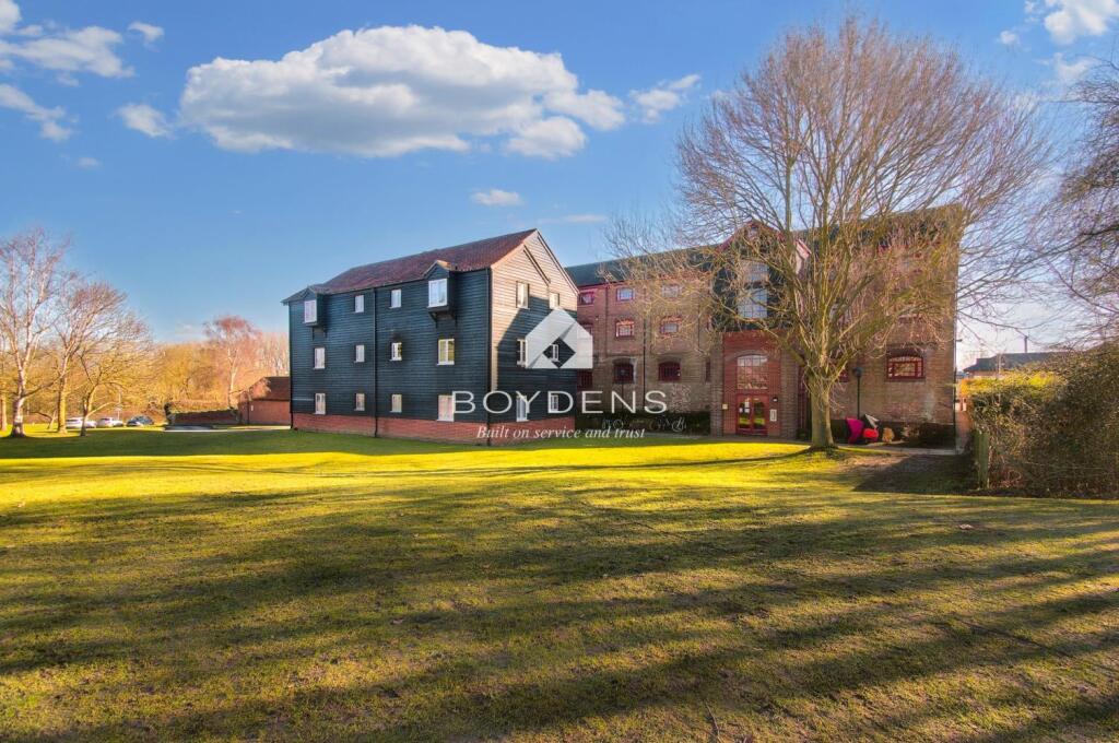 Main image of property: Kings Meadow Court, Kelvedon 