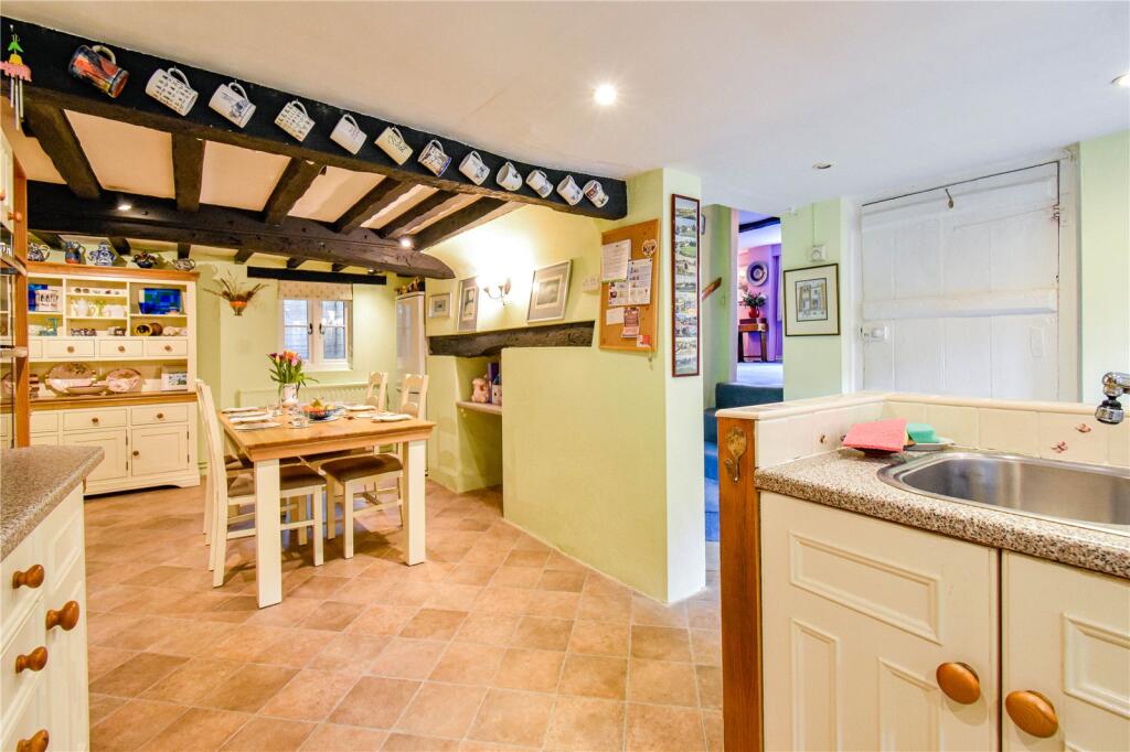 The Green, Marlborough, Wiltshire, SN8 photo 2