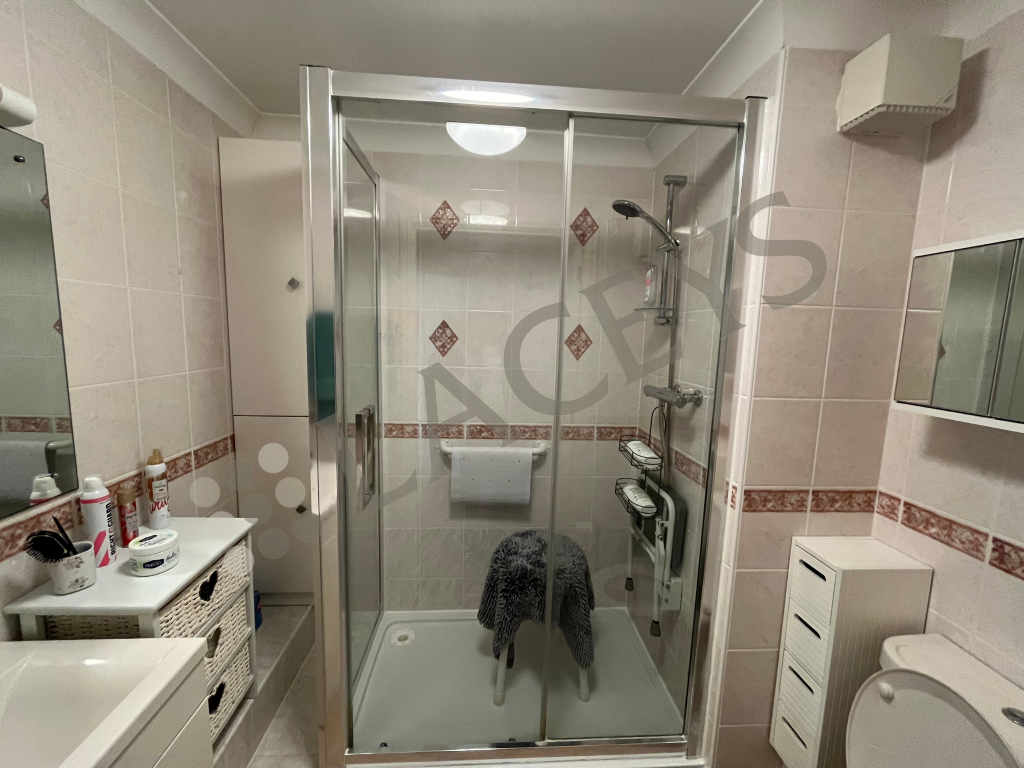 Apartment in Yeovil, Somerset - View 5