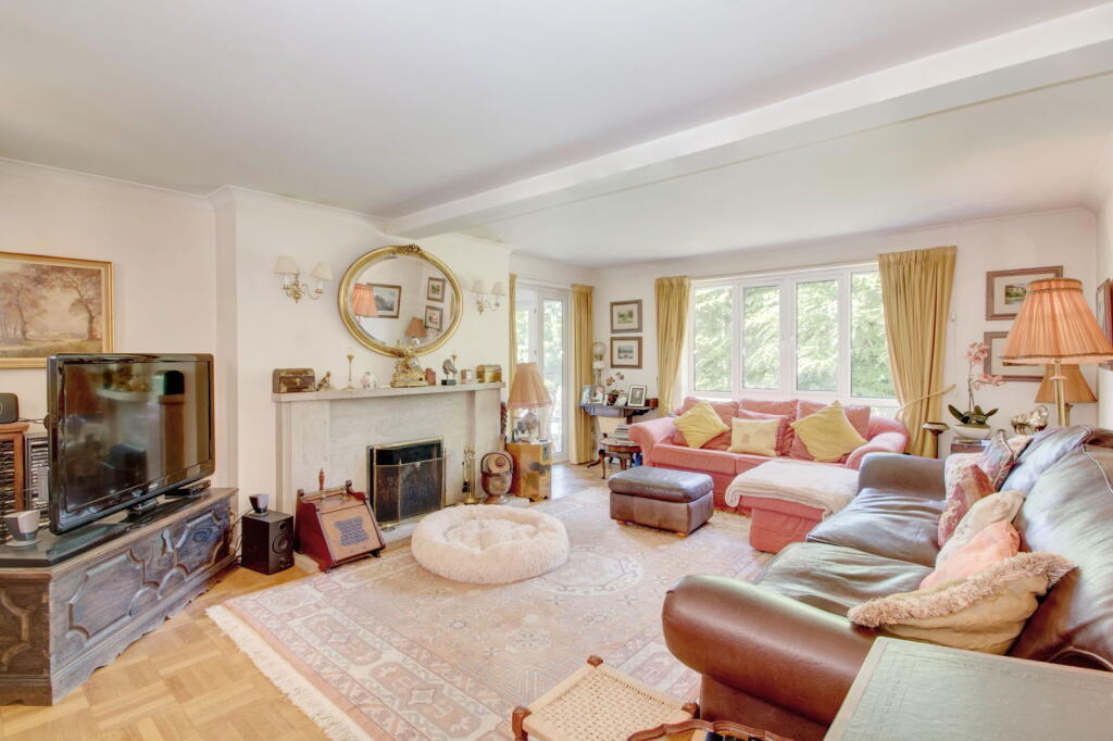 Potterne, Devizes, Wiltshire, SN10 5NF photo 3